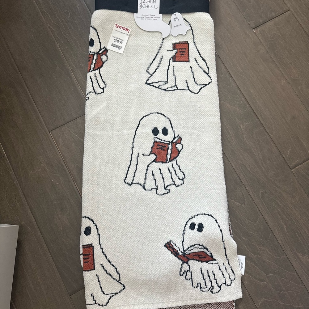 White Ghost Patterned Blanket